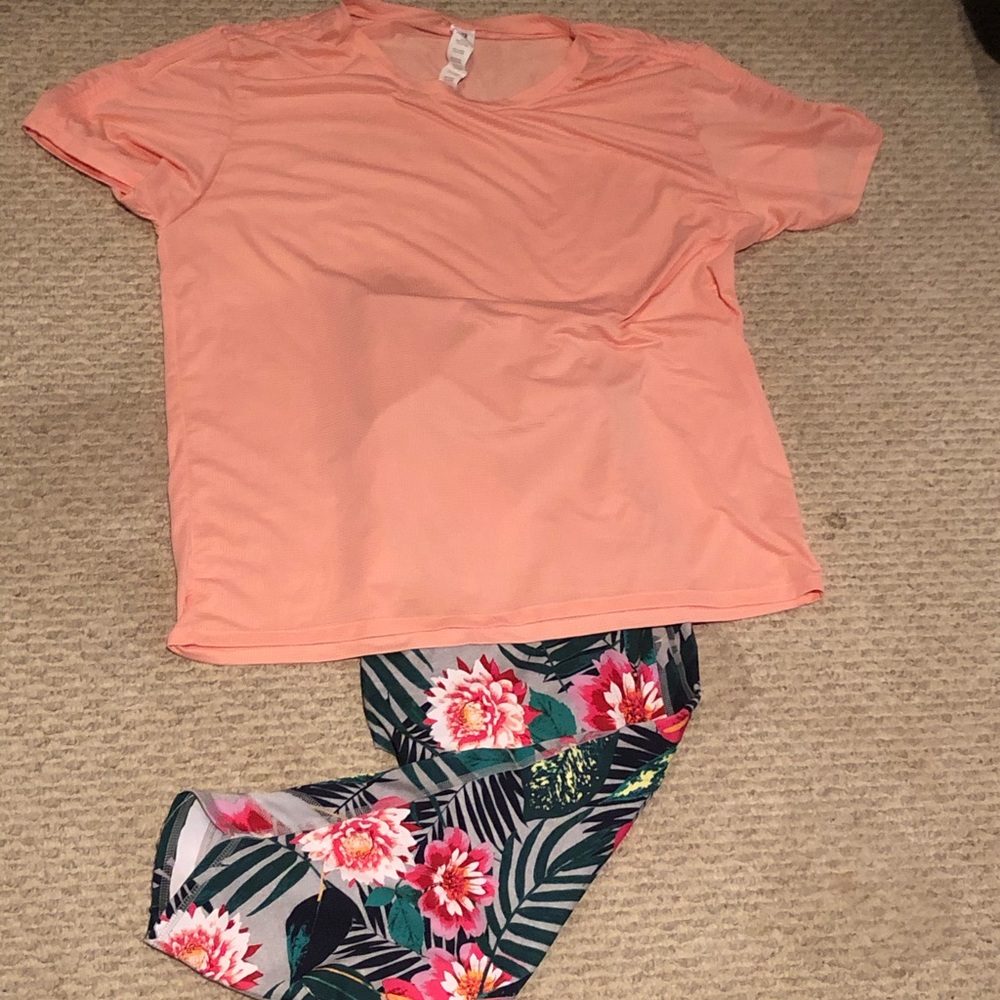 Athletic wear set